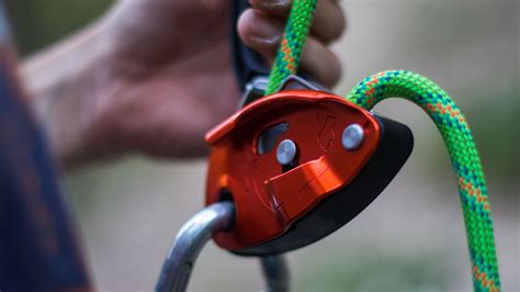 What is belaying? Rock climbing’s most essential safety skill | Advnture