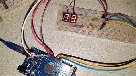 ARDUINO CON DOS DISPLAY 7 SEGMENTOS CON RECORRIDO DE 0 99 YouTube