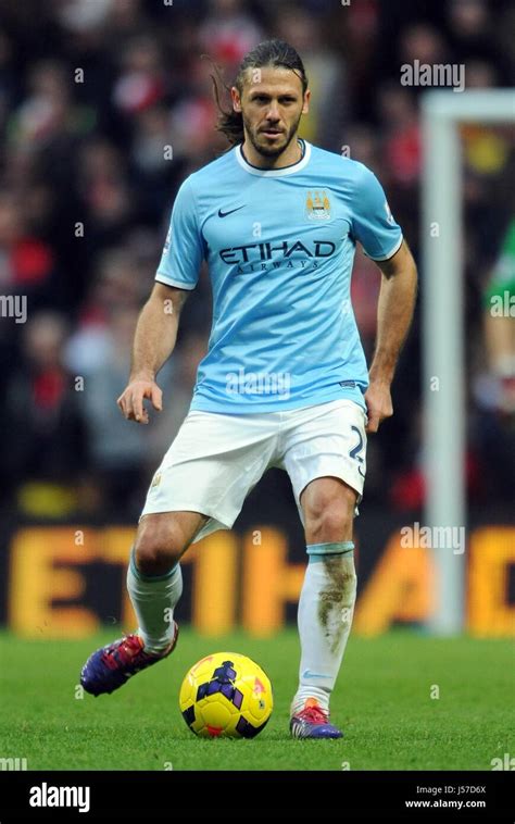 MARTIN DEMICHELIS MANCHESTER CITY FC MANCHESTER CITY FC ETIHAD STADIUM MANCHESTER ENGLAND 14 ...