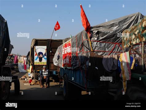 National highway 44 india hi-res stock photography and images - Alamy