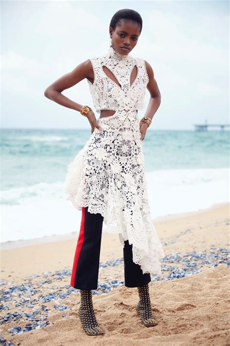 Elizabeth Ayodele | Harper's Bazaar Kazakhstan | Beach Style Editorial