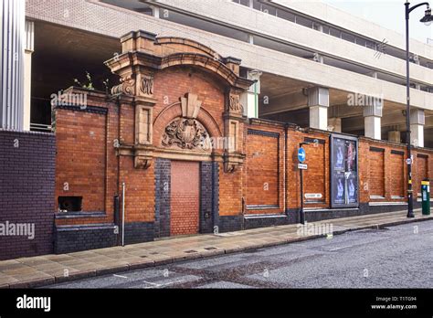 Wall And Former Entrance Into Snow Hill Railway Station In Livery