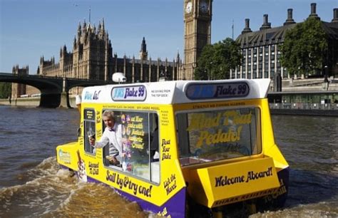 Londra Festeggia La Settimana Del Gelato Vendendo Coni E Coppette Lungo