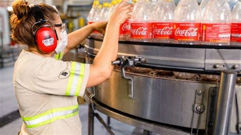 Grupo Solar Coca Cola Est Centenas De Vagas Abertas Para Jovem