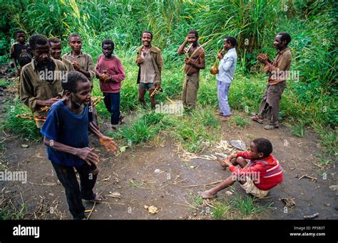 Uganda Pygmies Hi Res Stock Photography And Images Alamy