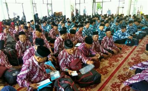 Ebad Wisata Dan Diva Wisata Berangkatkan Jemaah Haji Plus