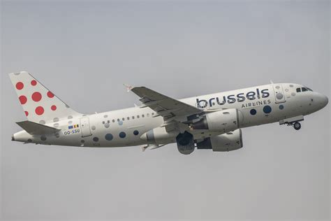 OO SSU Airbus A319 111 Brussels Airlines LFLL Lyon Flickr