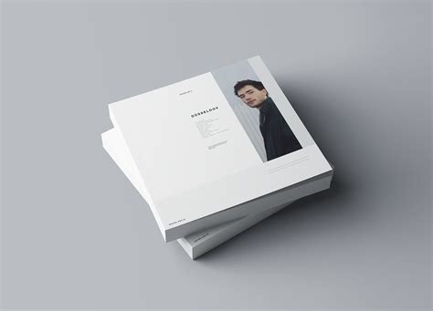 方形软封图书内页版式设计效果图样机 Square Softcover Book Mockup 设计小咖