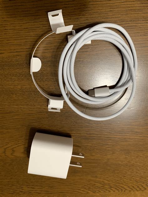 Iphone 15 Proはここ数年で最高の買い時かも：usb C充電対応でコードまわりがすっきり Rollpie