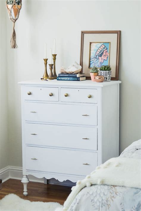 DIY Dresser Makeover – Advice from a Twenty Something