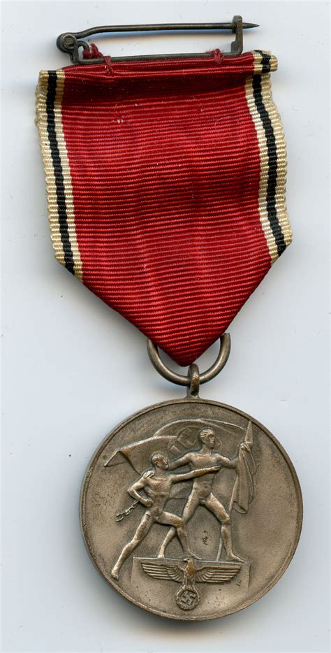 Cased March Austrian Annexation Medal By Hauptm Nzamt Wien