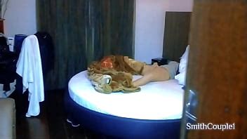 Atrapé a mi media hermana masturbándose y le di lo que realmente quería XVIDEOS