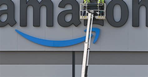 Amazon Has Begun Mass Layoffs