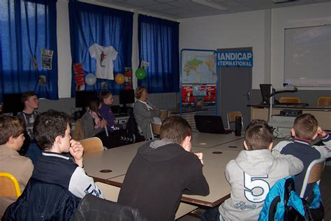 TEMPS FORT DE PÂQUES UNE JOURNEE TOURNEE VERS L AUTRE Collège Notre