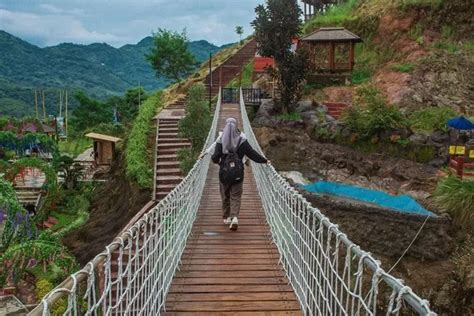 Di Cirebon Liburan Anti Boncos Rekomendasi Tempat Wisata Paling Hit