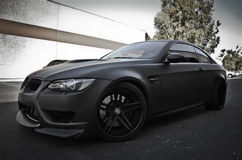 autoniusy: BMW M3 e90 in black matte