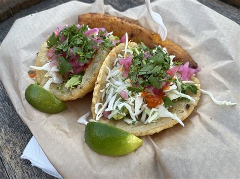 The Traveling Hungryboy The Cochinita Food Truck From San Francisco