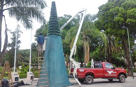 Rbol De Navidad Viernes Se Encender N Luces En Plaza San Mart N