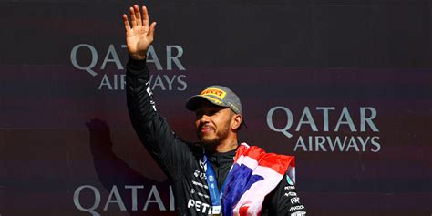 Formule 1 Lewis Hamilton S Impose Devant Max Verstappen Au Grand Prix