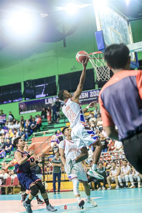 Wakili Kanwil Ntt Pegawai Lapas Waikabubak Bersama Tim Bola Basket