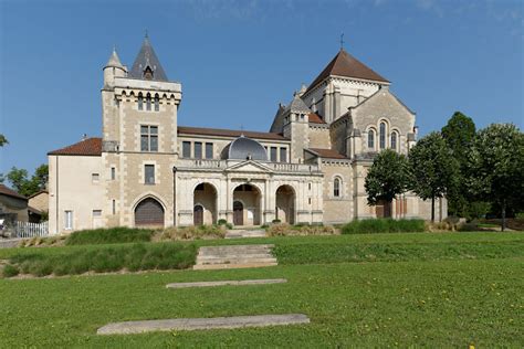 Maison Natale De Saint Bernard Fontaine L S Dijon Ch Teau Et