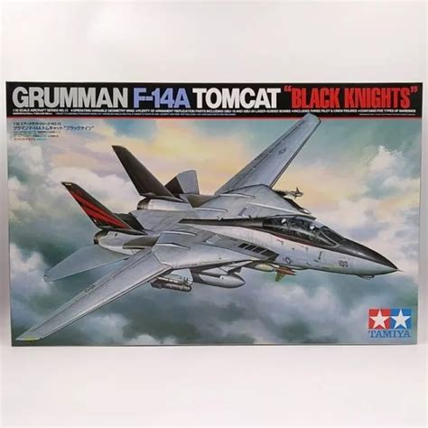 TAMIYA 1 32 NO 13 US Navy Grumman F 14A Tomcat Black Knights 60313