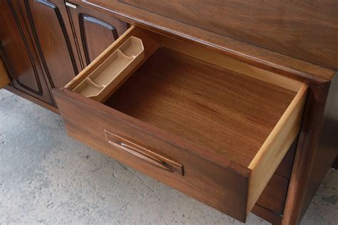 Broyhill Emphasis Mid Century Modern Sculpted Walnut Credenza Or Triple