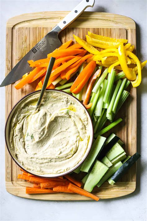 Hummus and Veggie Snack Jars – Roots and Radishes