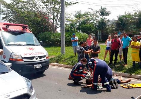 Em Alta Velocidade Motociclista Colide Poste E Morre No Hospital