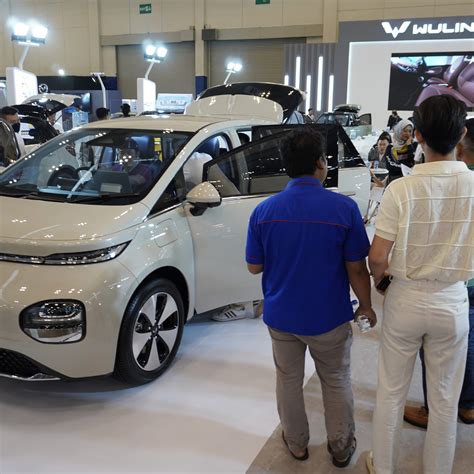 Wuling Meriahkan Bca Expoversary Dengan Menghadirkan Produk