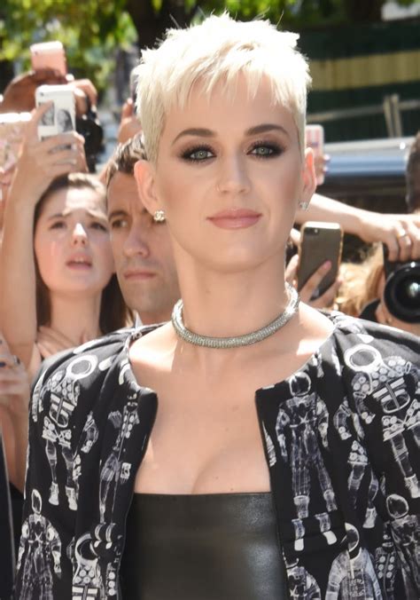 Katy Perry Says Her Short Hair Makes Her Feel "Liberated" | Allure