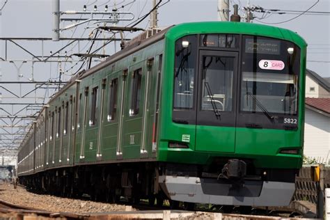 2nd Train 【東急】5000系5122fの「旧5000系」ラッピング運行再開の写真 Topicphotoid29915