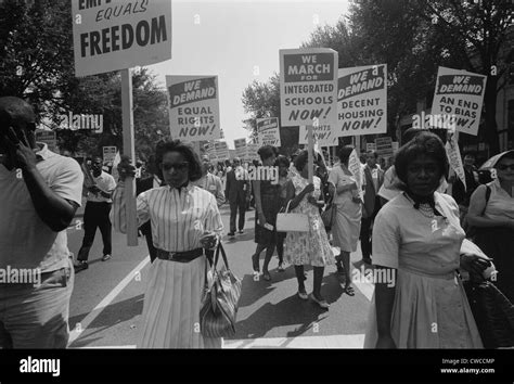 Racial Segregation Signs Hi Res Stock Photography And Images Alamy