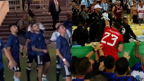 El Tenso Cruce Entre Los Jugadores Argentinos Y La Hinchada Brasile A