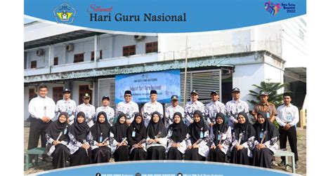 Gukar Jadi Petugas Upacara Memperingati Hari Guru Nasional Smk Budi