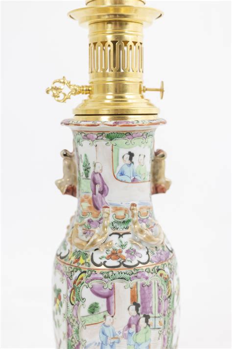 Paire de lampes en porcelaine de Canton et bronze doré circa 1880