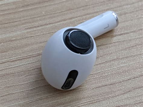 How to Change AirPod Pro Tips for the Perfect Fit