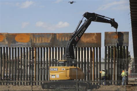 Kevin Mccarthy Rolls Out Bill To Fully Fund Trumps Border Wall Cut