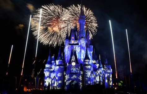 This Week in Disney Parks Photos: Fireworks Around Our World | Disney ...