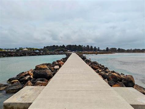 Walking to Port Fairy Lighthouse: The Ultimate Guide - Explore Victoria