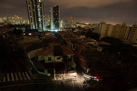 Cerca De Mil Ficam Mais De Horas Sem Luz Em S O Paulo S O