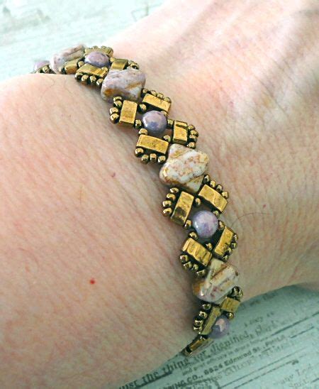 Linda S Crafty Inspirations Free Beading Pattern Lucy Bracelet