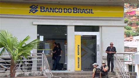 Bandidos Explodem Bancos Disparam Tiros E Usam Reféns Como Escudos Humanos Pernambuco G1