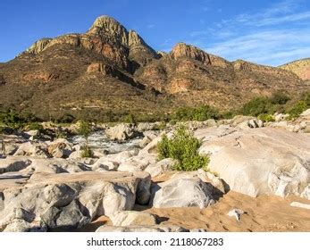 Imposing Mountains South Africa Great Escarpment Stock Photo 2118067283 | Shutterstock