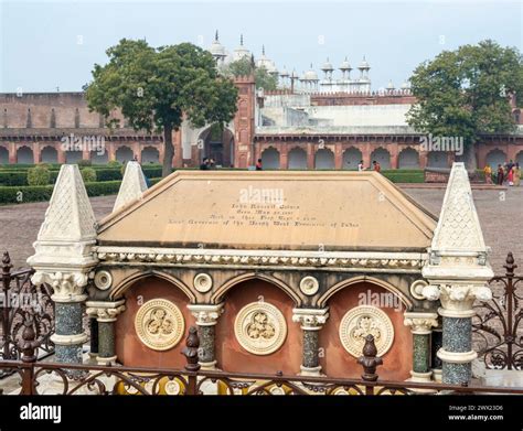 Indien Agra Agra Fort John Russell Colvins Grabmal Im Hintergrund