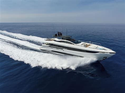 Mangusta Yachts | Italian yacht builders