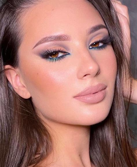 How To Wear Pantones 2021 Color Of The Year Ultimate Gray Makeup