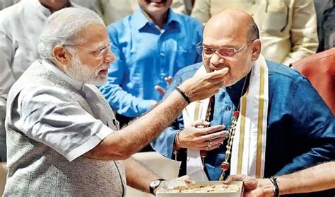 मोदी के मनसबदार अमित शाह जिनकी आंखों से Pm राजनीति को देखते विरोधियों