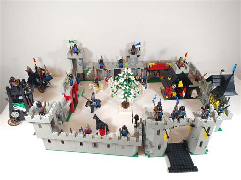 Got my modular vintage Castle sets together for Christmas! Wish Lego ...