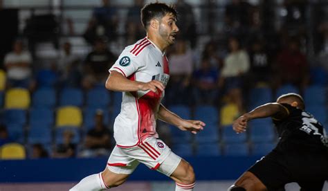 Carles Gil De New England Revolution Sue A Con Vencer Al Am Rica